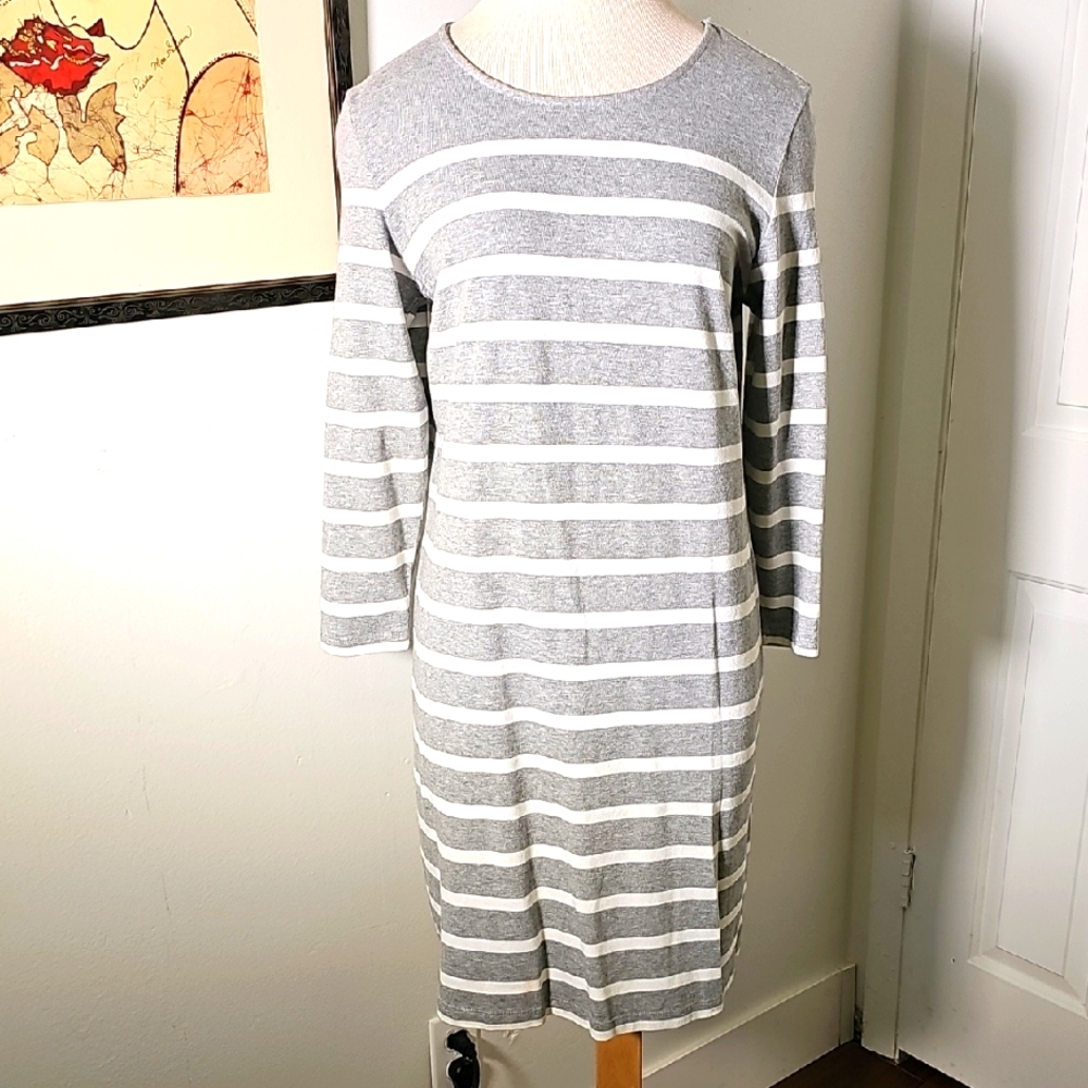 Old Navy Gray and‎ White Striped Sheath Dress. Great Fabric. Size Meduim.